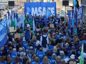 “Los salarios docentes perdieron un tercio de su poder adquisitivo durante la actual gestión provincial y nacional”