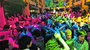 Indignante: un adolescente se disfrazó de una mujer abusada en su viaje de egresados en Bariloche