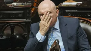 Sacar a Espert de la boleta costaría $14.000 millones, pero la Justicia dice que ya no se puede