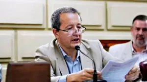 El diputado provincial Carlos del Frade