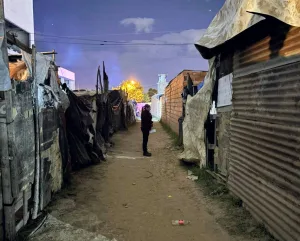 Asesinaron a una mujer en la zona sur y hay dos personas con heridas de arma de fuego