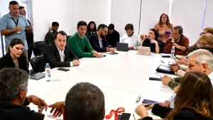 Legislatura: diputados recibieron a trabajadores de Algodonera Avellaneda en medio del conflicto laboral por falta de pago