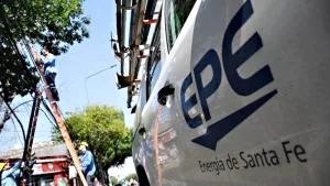 La EPE informó que la toma de lectura de los medidores de energía está tercerizada y que hay 24 personas que hacen ese trabajo en Rosario