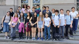 Alumnos del Politécnico venden rifas para juntar fondos y poder viajar a las Olimpiadas Nacionales de Matemática