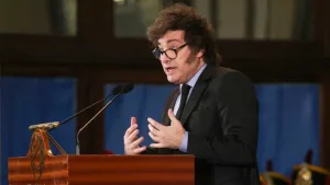 Milei afirmó que la reunión con los gobernadores fue "extremadamente positiva" y que hay "consenso absoluto" para la reforma laboral