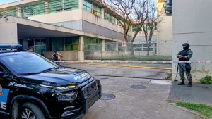 Dos hombres en moto dispararon contra el Heca causando temor en el hospital