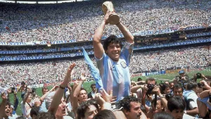 Se cumplen 65 años del nacimiento de Diego Armando Maradona