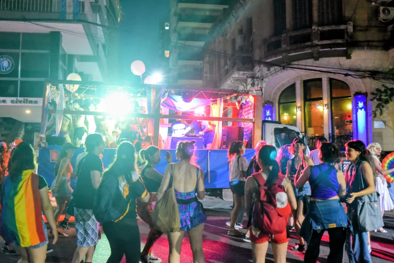 Colores, música y lucha: la Marcha del Orgullo recorrió Rosario