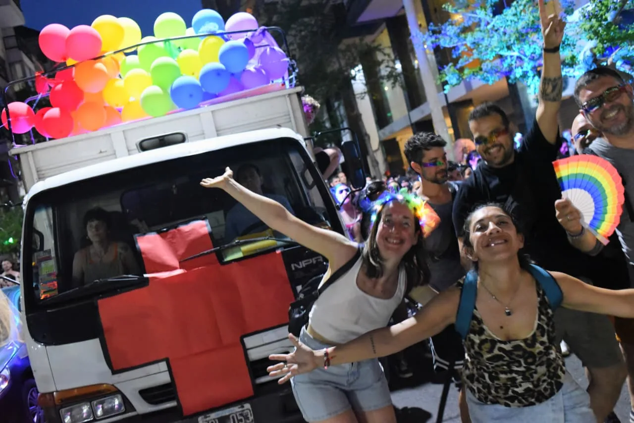 Colores, música y lucha: la Marcha del Orgullo recorrió Rosario