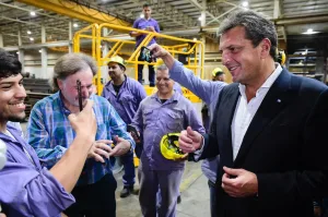 Massa se mostró con candidatos peronistas en Santa Fe para respaldar la unidad y frenar a Milei