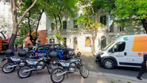 Hubo momentos de tensión en la comisaría 5ª por una protesta de reclusas: quemaron colchones y tuvo que asistir el Sies