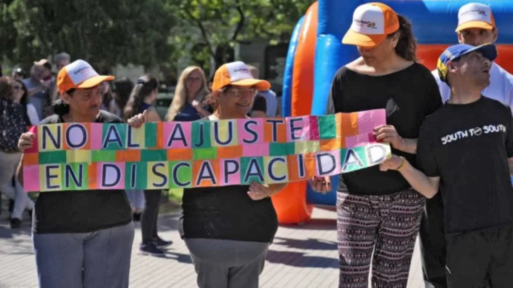 Nuevo reclamo en Rosario por la implementación de la Ley de Discapacidad: "Si quieren ahorrar que empiecen por otro lado"
