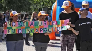 Nuevo reclamo en Rosario por la implementación de la Ley de Discapacidad: "Si quieren ahorrar que empiecen por otro lado"