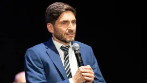 El gobernador de Santa Fe, Maximiliano Pullaro