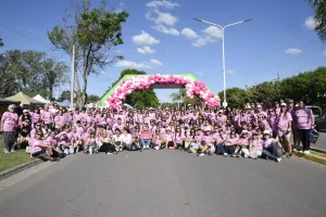 Emotiva jornada de concientización por el Octubre Rosa en Roldán 