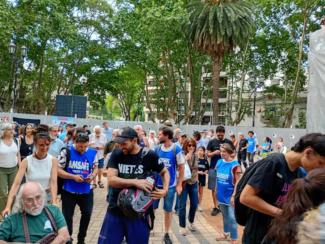 Organizaciones sindicales y de derechos humanos también repudiaron este jueves en la Ronda de las Madres la llegada del presidente a Rosario