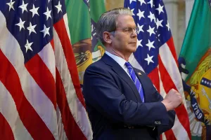 Bessent volvió con su tuit diario: el salvataje es un "puente", no un "rescate", a un país de "interés estratégico" para Washington