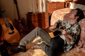 En cartelera: cómo el actor Jeremy Allen se transformó en Bruce Springsteen para la biopic del cantante