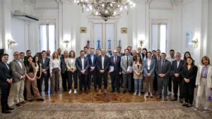 Autonomía de Rosario: Javkin recibió aportes académicos de la UCA y la UNR