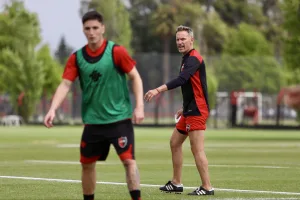 Un partido lleno de necesidad: Newell's visita a Huracán con la tabla de abajo apretando fuerte