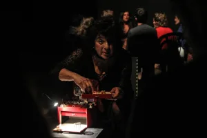 “Heroínas”, una experiencia teatral única e inquietante, regresa este domingo a la Lavardén en el marco de sus diez años