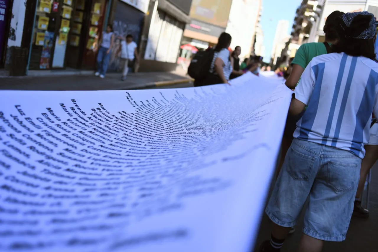 Un reclamo contra los femicidios que se renueva, y es cada vez más fuerte: masiva marcha del 25N en Rosario