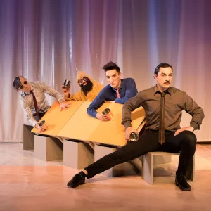 “Othelo (termina mal)”: la tragedia se vuelve un irresistible disparate de la mano del maestro y clown Gabriel Chamé Buendía