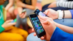 Teléfonos y adolescentes