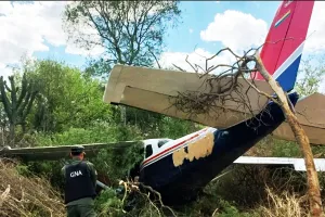 Aeronave con matrícula de Bolivia se estrelló en el sur de Salta con 130 kilos de cocaína