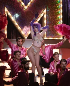 Netflix filtró algunas fotos del rodaje de la biopic de Moria Casán que revolucionaron las redes sociales  