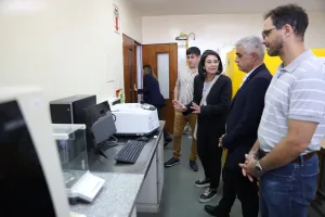 La UNR incorporó equipos con tecnología de punta para potenciar la investigación científica en tres facultades