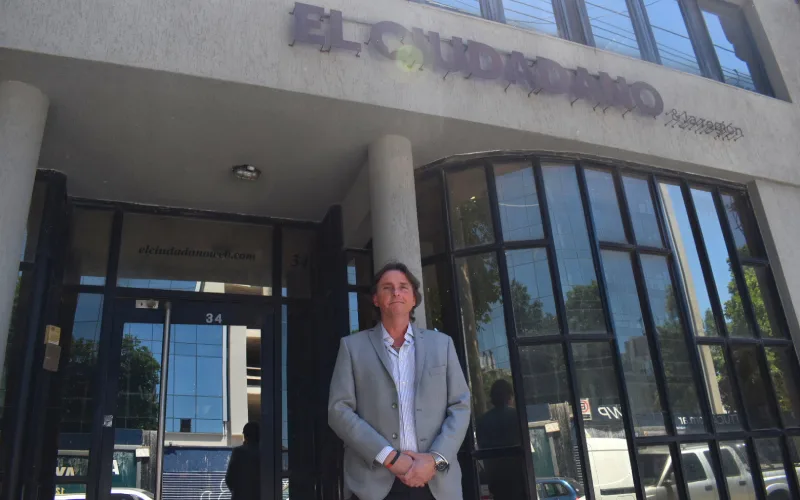 Julián González, candidato a presidente de Newell's por "Fuerza Leprosa" visitó la redacción de Diario "El Ciudadano"