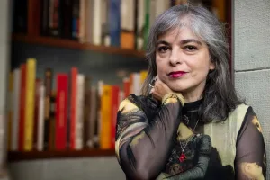 Un libro de la escritora argentina Mariana Enriquez vuelve a integrar la lista de recomendados del año de la revista “TIME”