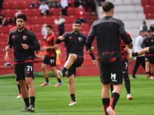 Revisar contratos que vencen en diciembre, otra tarea más que tendrá la dirigencia que logre ganar las elecciones en Newell's