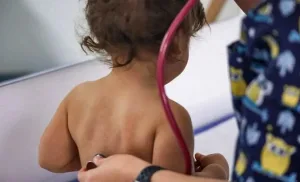 Confirmaron la muerte de un bebé por coqueluche en Villa Gobernador Gálvez y alertan por aumento de casos en el sur santafesino