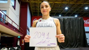 Luciana Delabarba es la nueva máxima anotadora de La Liga Femenina