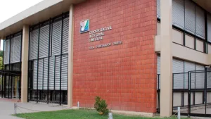 Advertencia en Villa Gobernador Gálvez: la cooperativa anticipa cortes de luz en 33 barrios por una deuda de $6.000 millones”