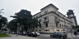 Imputaron a traumatólogo por incumplimiento judicial, pero no avanzó la acusación por abuso sexual