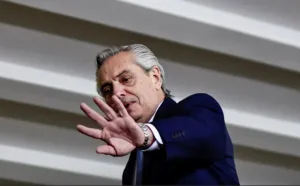 Alberto Fernández defendió a Rosario Central y respaldó la gestión de Chiqui Tapia