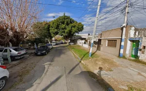 Balearon en las piernas a un adolescente de 13 años en la misma cuadra donde asesinaron a un barra con vínculos narco