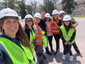 Se abren rutas para las mujeres: se recibieron las primeras camioneras