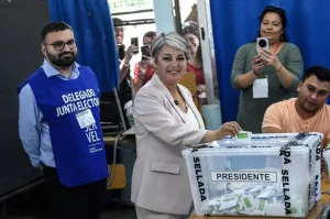 Elecciones en Chile: Jara se impuso sobre Kast por escaso margen y habrá segunda vuelta