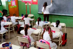 Sólo con un alza del 39% los docentes santafesinos podrían recuperar el poder adquisitivo perdido desde 2023