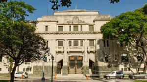 Estafas inmobiliarias por un millón de dólares: condenan a un abogado en Santa Fe