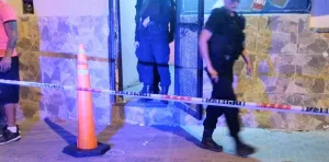 Condenaron a un cuidacoches por matar a un joven en la puerta de su casa en barrio Alvear