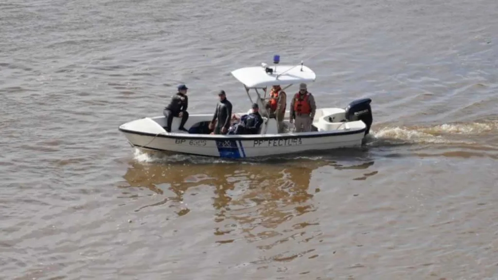 Desesperada búsqueda de una gendarme que desapareció en el río Paraná en la zona de Isla Verde