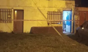 Homicidio en Villa Gobernador Gálvez: un hombre fue hallado sin vida dentro de una vivienda