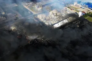 Otra vez Iron Mountain: depósito de la firma que guarda documentos sensibles es uno de los que se destruyó en el incendio de Ezeiza