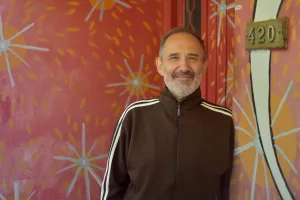 Martín Neri cierra el ciclo “Guitarreada”, con las mejores piezas del folclore, en una peña imperdible