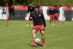 Otra vez problemas en Newell’s: el equipo suspendió la práctica por deudas salariales